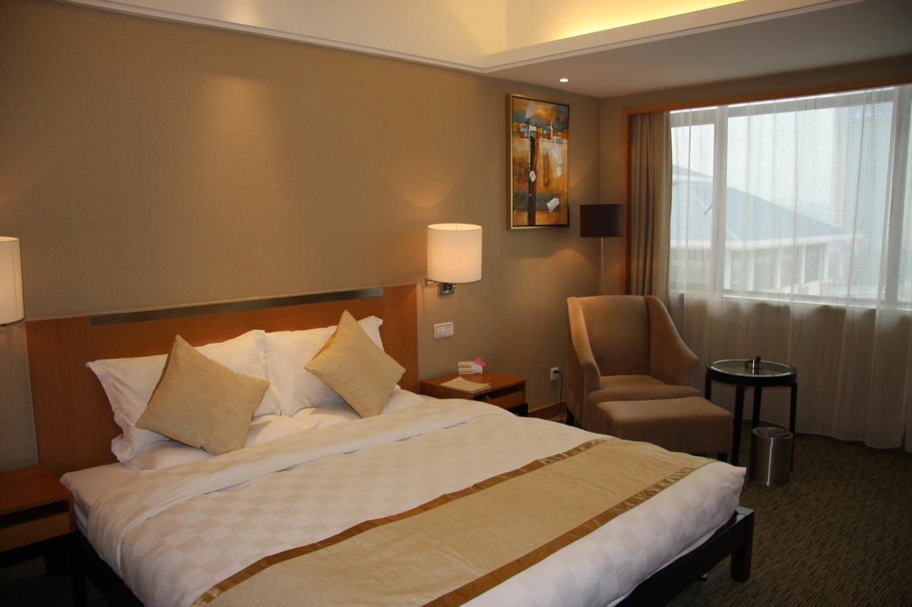 Yichang Banshan Hotel Esterno foto